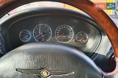 Седан Chrysler Concorde 2000 в Марганці