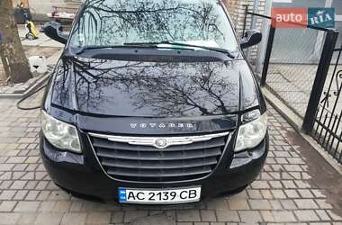 Минивэн Chrysler Grand Voyager 2004 в Нововолынске