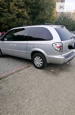 Минивэн Chrysler Grand Voyager 2006 в Ужгороде