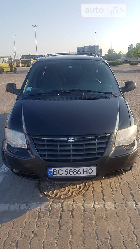 Минивэн Chrysler Grand Voyager 2004 в Львове