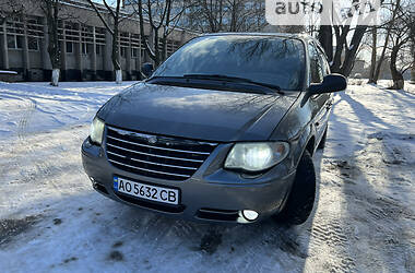 Минивэн Chrysler Grand Voyager 2006 в Ужгороде