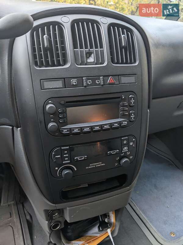 Минивэн Chrysler Grand Voyager 2007 в Киеве