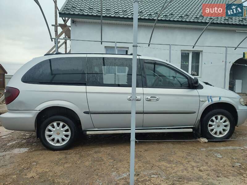 Мінівен Chrysler Grand Voyager 2001 в Сторожинці