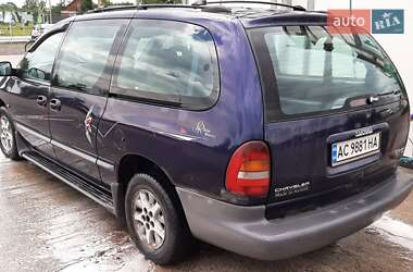 Мінівен Chrysler Grand Voyager 1998 в Нововолинську