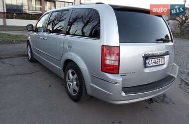 Седан Chrysler Grand Voyager 2008 в 