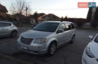Седан Chrysler Grand Voyager 2008 в 