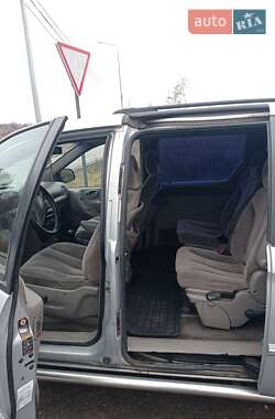 Мінівен Chrysler Grand Voyager 2001 в 