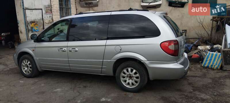 Минивэн Chrysler Grand Voyager 2005 в Черновцах
