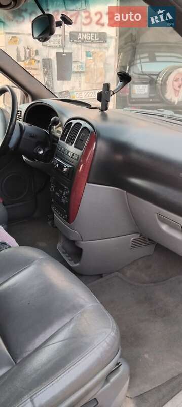 Минивэн Chrysler Grand Voyager 2005 в Черновцах