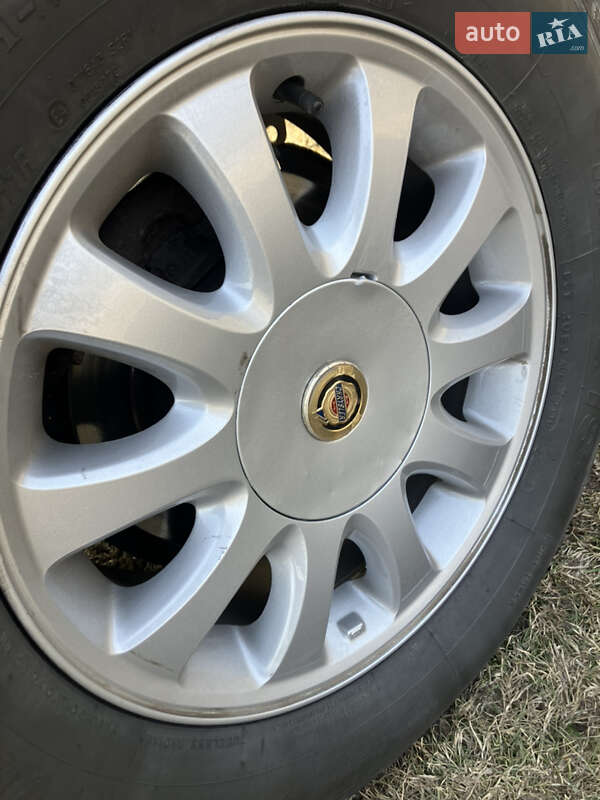 Минивэн Chrysler Grand Voyager 2001 в Львове