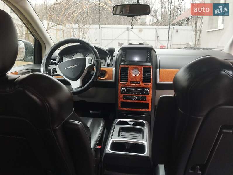 Минивэн Chrysler Grand Voyager 2008 в Тернополе