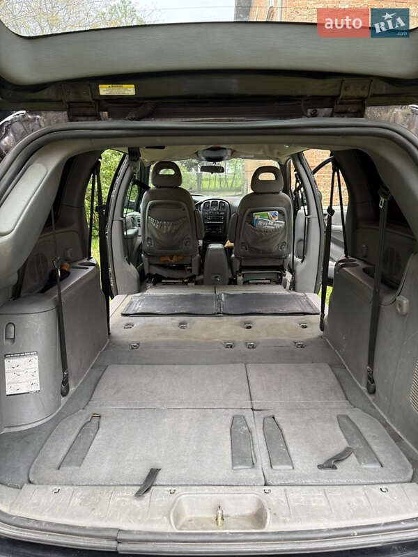 Минивэн Chrysler Grand Voyager 2006 в Старом Самборе
