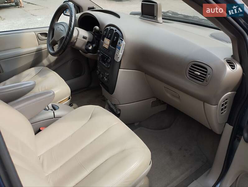 Мінівен Chrysler Grand Voyager 2001 в Києві
