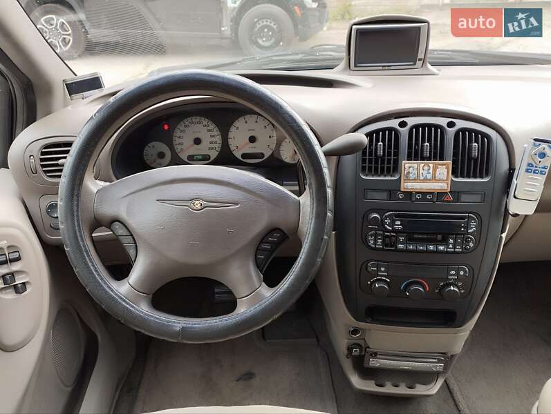 Мінівен Chrysler Grand Voyager 2001 в Києві