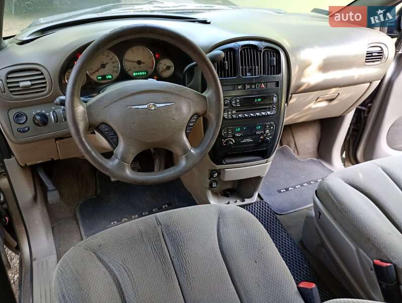 Хэтчбек Chrysler Grand Voyager 2004 в Ивано-Франковске
