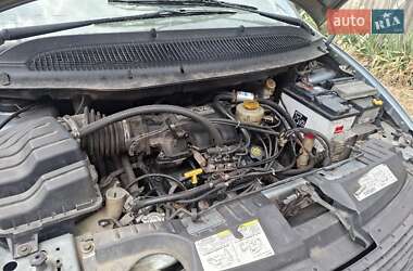 Минивэн Chrysler Grand Voyager 2003 в Черкассах