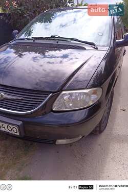 Минивэн Chrysler Grand Voyager 2003 в 