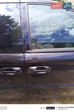 Минивэн Chrysler Grand Voyager 2003 в 