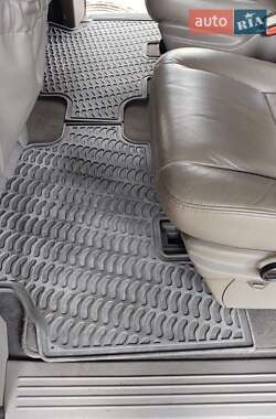 Минивэн Chrysler Grand Voyager 2003 в 