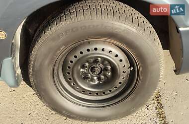 Минивэн Chrysler Grand Voyager 2001 в 