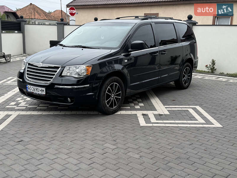 Минивэн Chrysler Grand Voyager 2010 в Мукачево фото 6 Минивэн Chrysler Grand Voyager 2010 в Мукачево