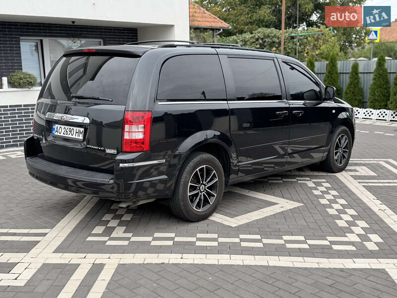 Минивэн Chrysler Grand Voyager 2010 в Мукачево фото 13 Минивэн Chrysler Grand Voyager 2010 в Мукачево