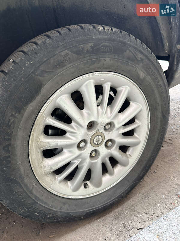 Універсал Chrysler Grand Voyager 2003 в Чернівцях