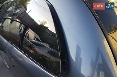 Минивэн Chrysler Grand Voyager 2001 в 
