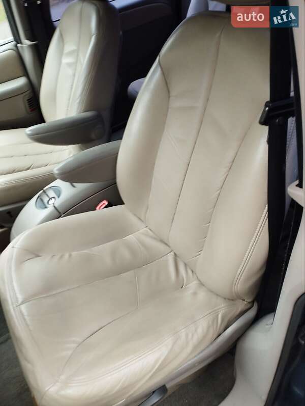 Минивэн Chrysler Grand Voyager 2001 в Киеве фото 11 Минивэн Chrysler Grand Voyager 2001 в Киеве