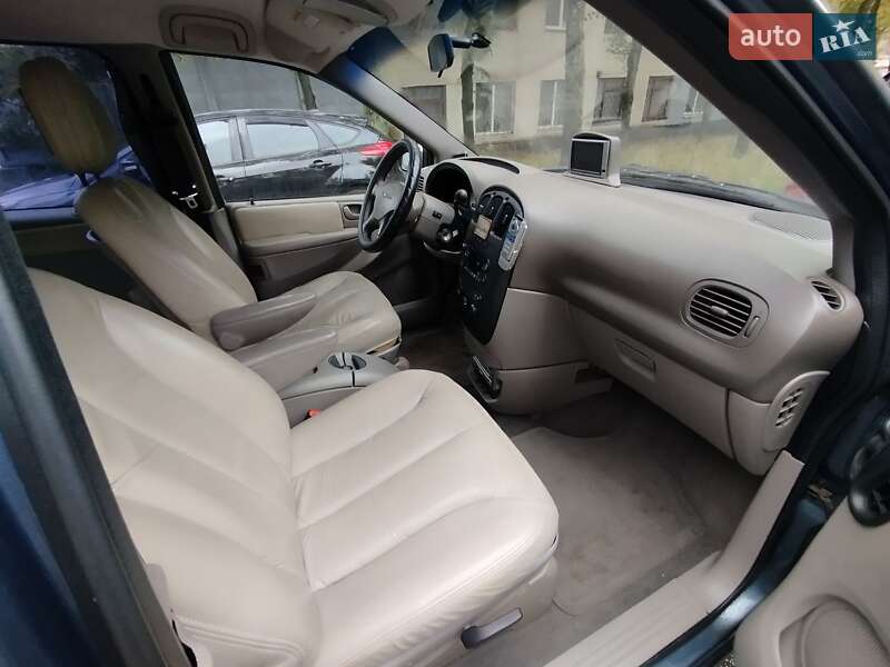 Минивэн Chrysler Grand Voyager 2001 в Киеве фото 29 Минивэн Chrysler Grand Voyager 2001 в Киеве