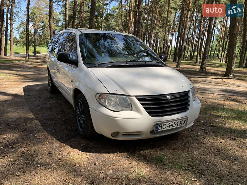 Минивэн Chrysler Grand Voyager 2005 в Сумах