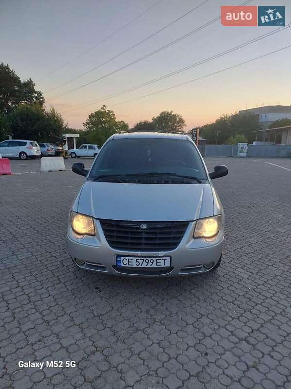 Минивэн Chrysler Grand Voyager 2006 в Черновцах