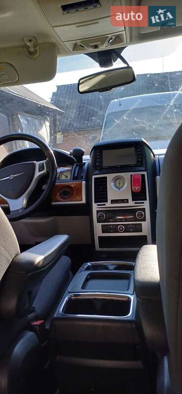 Минивэн Chrysler Grand Voyager 2008 в Калиновке фото 14 Минивэн Chrysler Grand Voyager 2008 в Калиновке