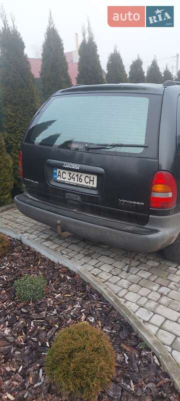 Мінівен Chrysler Grand Voyager 2000 в Локачах
