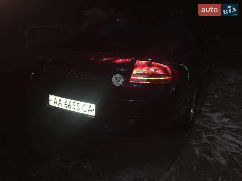 Седан Chrysler Intrepid 2004 в Обухове
