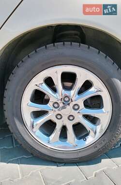 Седан Chrysler LHS 2001 в 