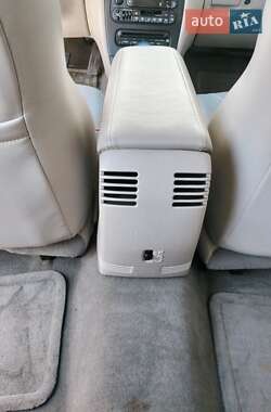 Седан Chrysler LHS 2001 в 