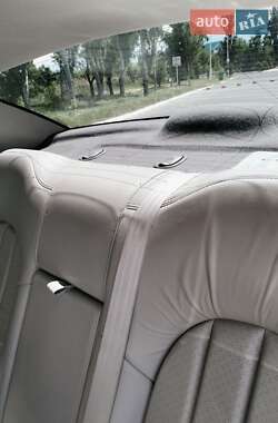 Седан Chrysler LHS 2001 в 