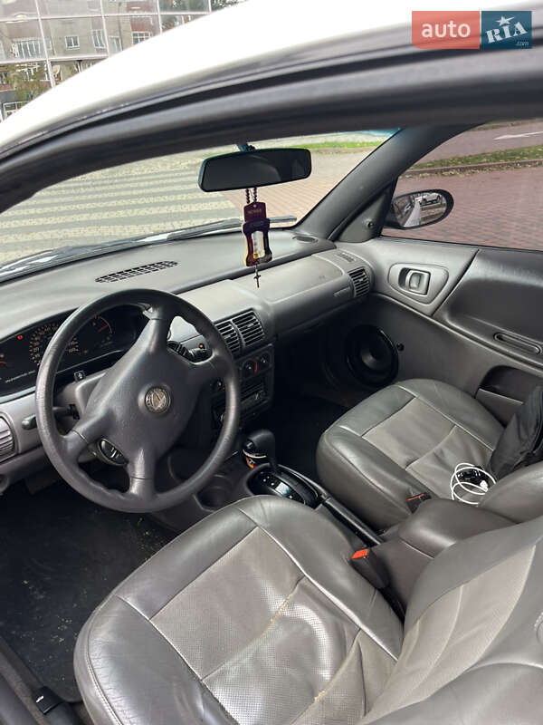 Купе Chrysler Neon 1994 в Ивано-Франковске