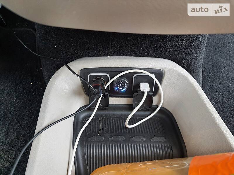 Мінівен Chrysler Pacifica 2016 в Києві фото 22 Мінівен Chrysler Pacifica 2016 в Києві