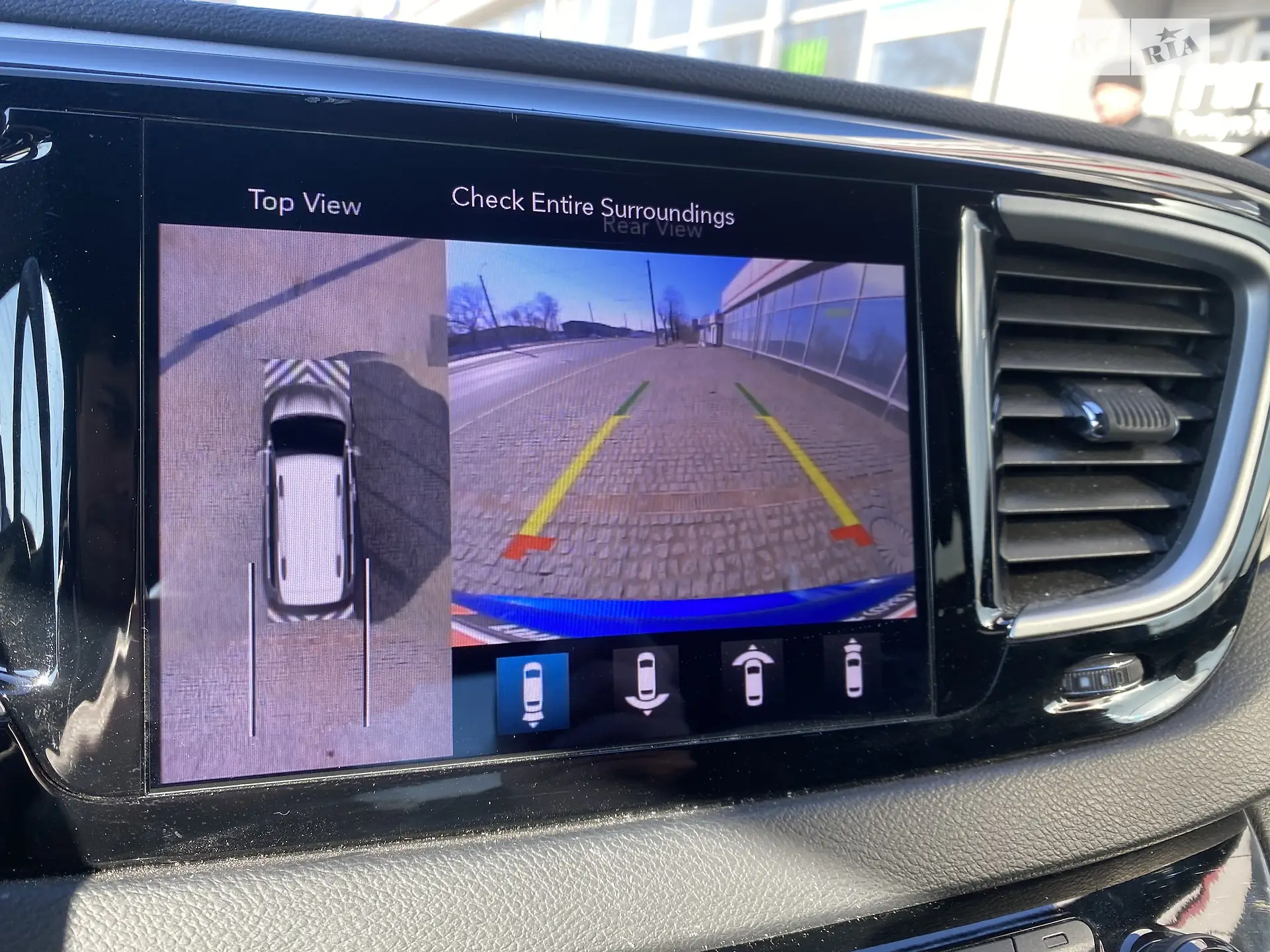 2020 Chrysler Pacifica - мініатюра 14