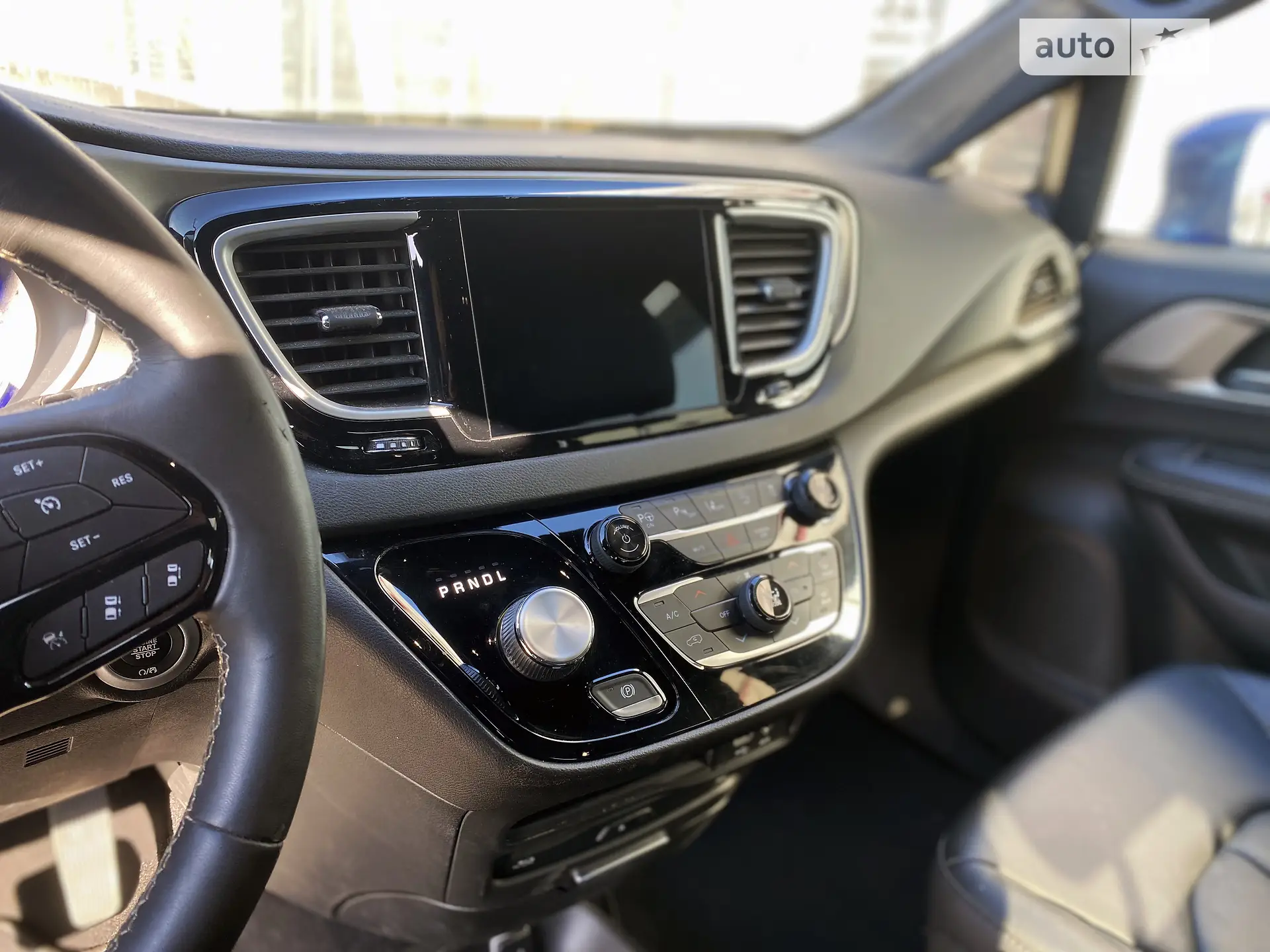 2020 Chrysler Pacifica - мініатюра 25