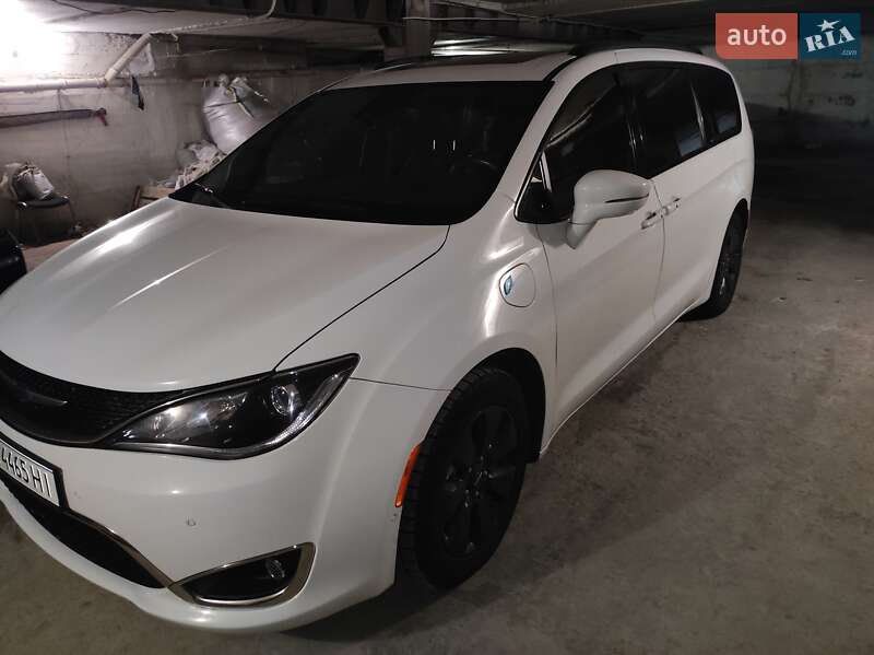 Минивэн Chrysler Pacifica 2019 в Днепре