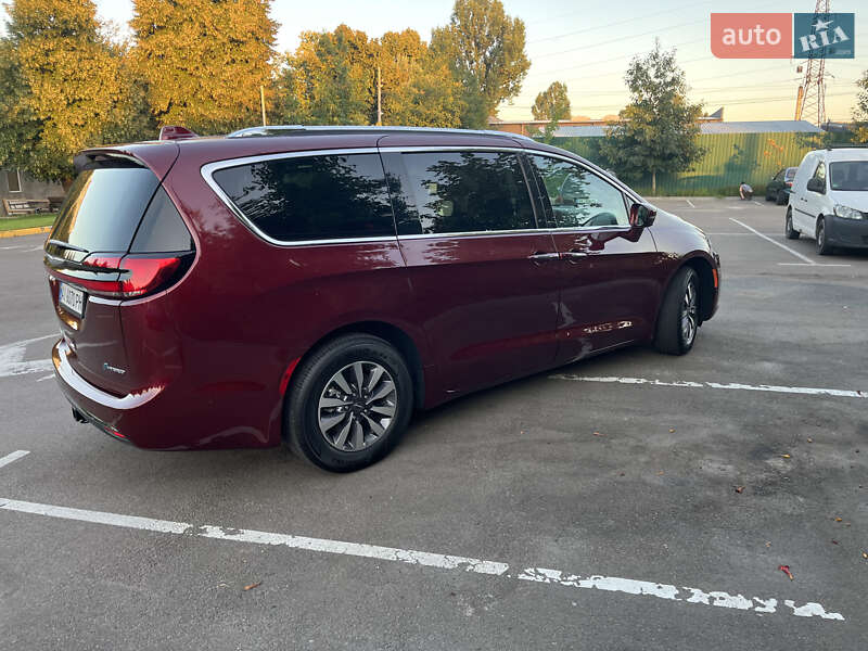 Минивэн Chrysler Pacifica 2021 в Вишневом фото 9 Минивэн Chrysler Pacifica 2021 в Вишневом