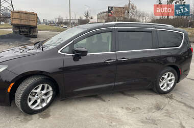 Мінівен Chrysler Pacifica 2017 в Львові фото 6 Мінівен Chrysler Pacifica 2017 в Львові