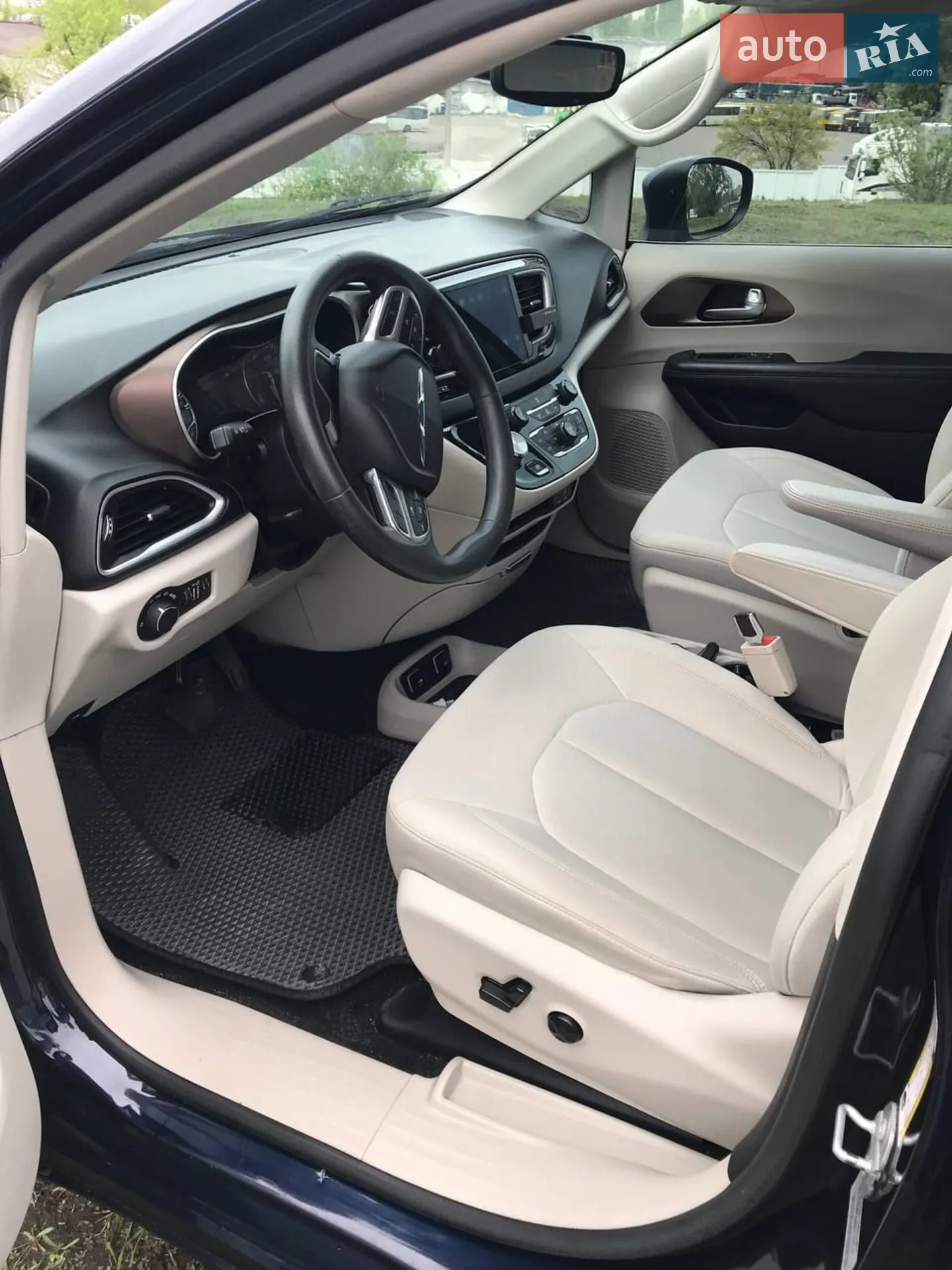 2016 Chrysler Pacifica - мініатюра 14