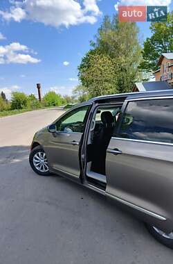 Позашляховик / Кросовер Chrysler Pacifica 2017 в Львові