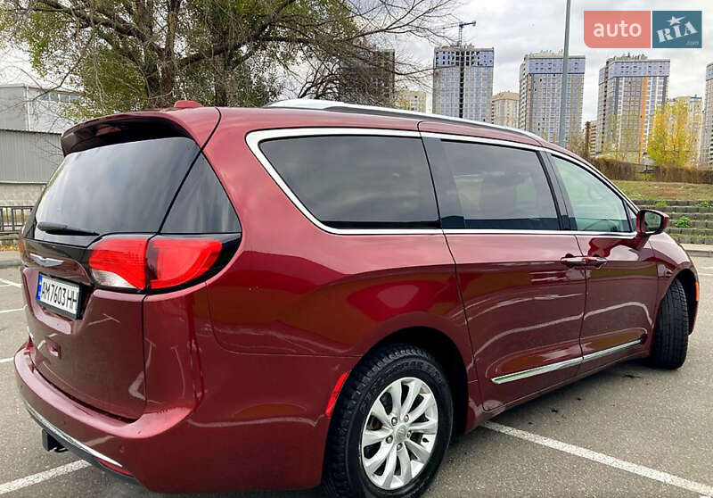 Минивэн Chrysler Pacifica 2018 в Львове фото 2 Минивэн Chrysler Pacifica 2018 в Львове