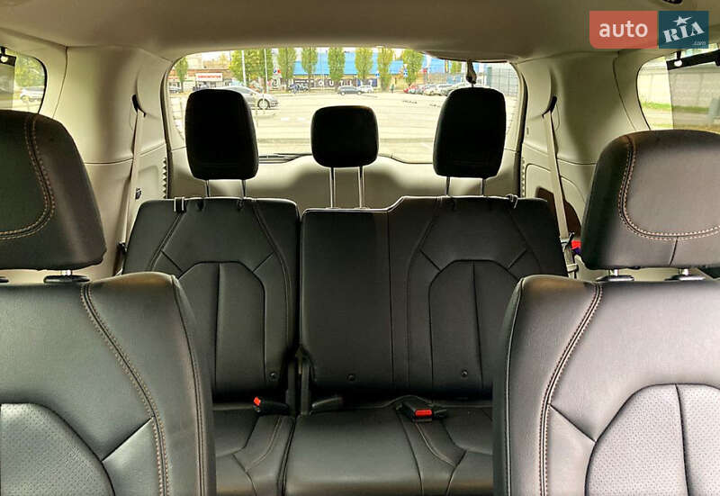 Минивэн Chrysler Pacifica 2018 в Львове фото 11 Минивэн Chrysler Pacifica 2018 в Львове