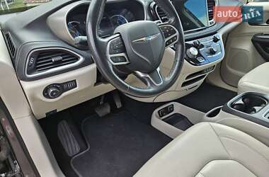 Мінівен Chrysler Pacifica 2021 в Києві